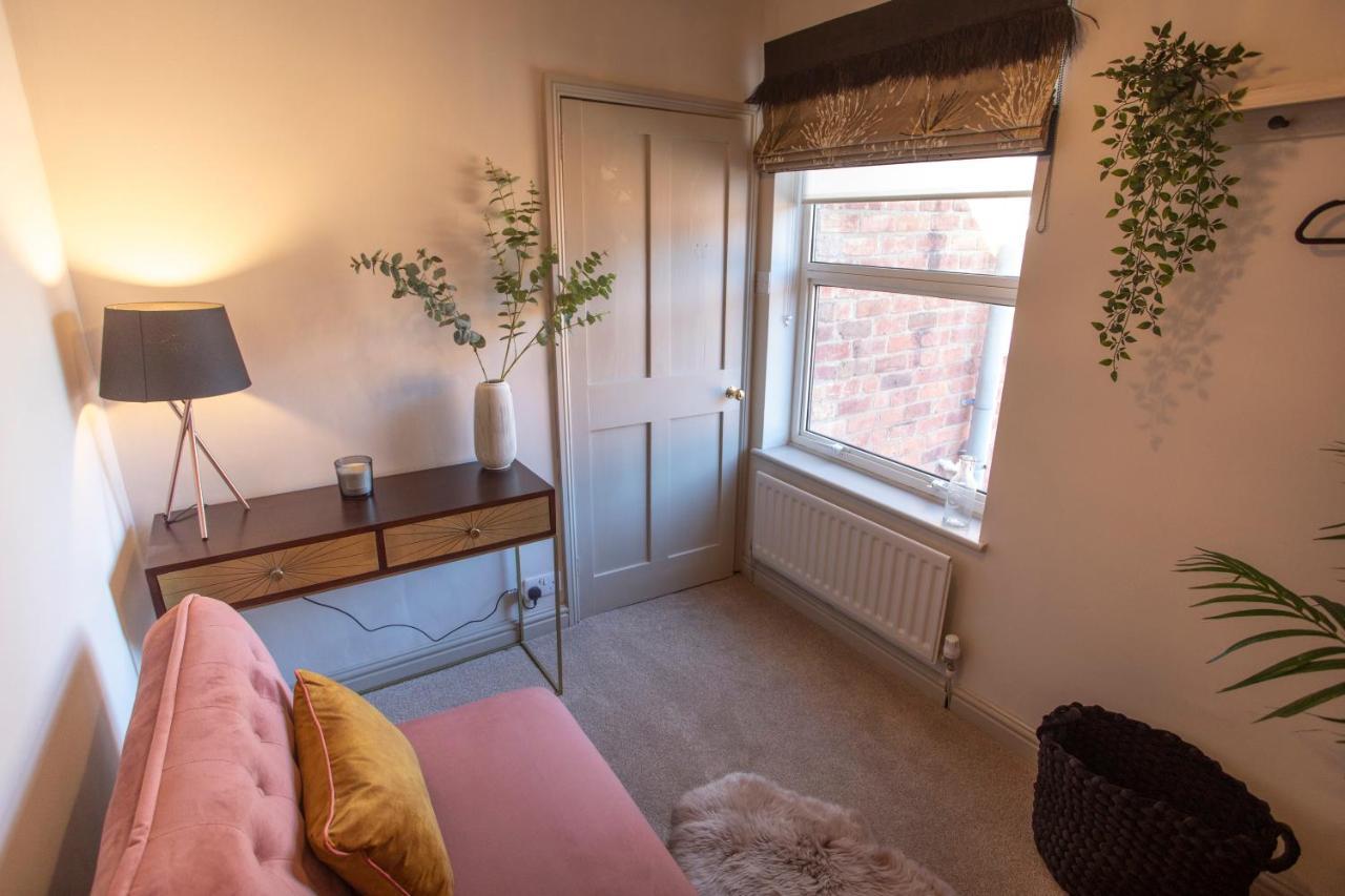 Holiday home Luxe Townhouse - Private Sunny Patio - Close To Castle & Town - Perfect Break, Great For The Races, Workation & Exploring The Cotswolds Warwick (Warwickshire)