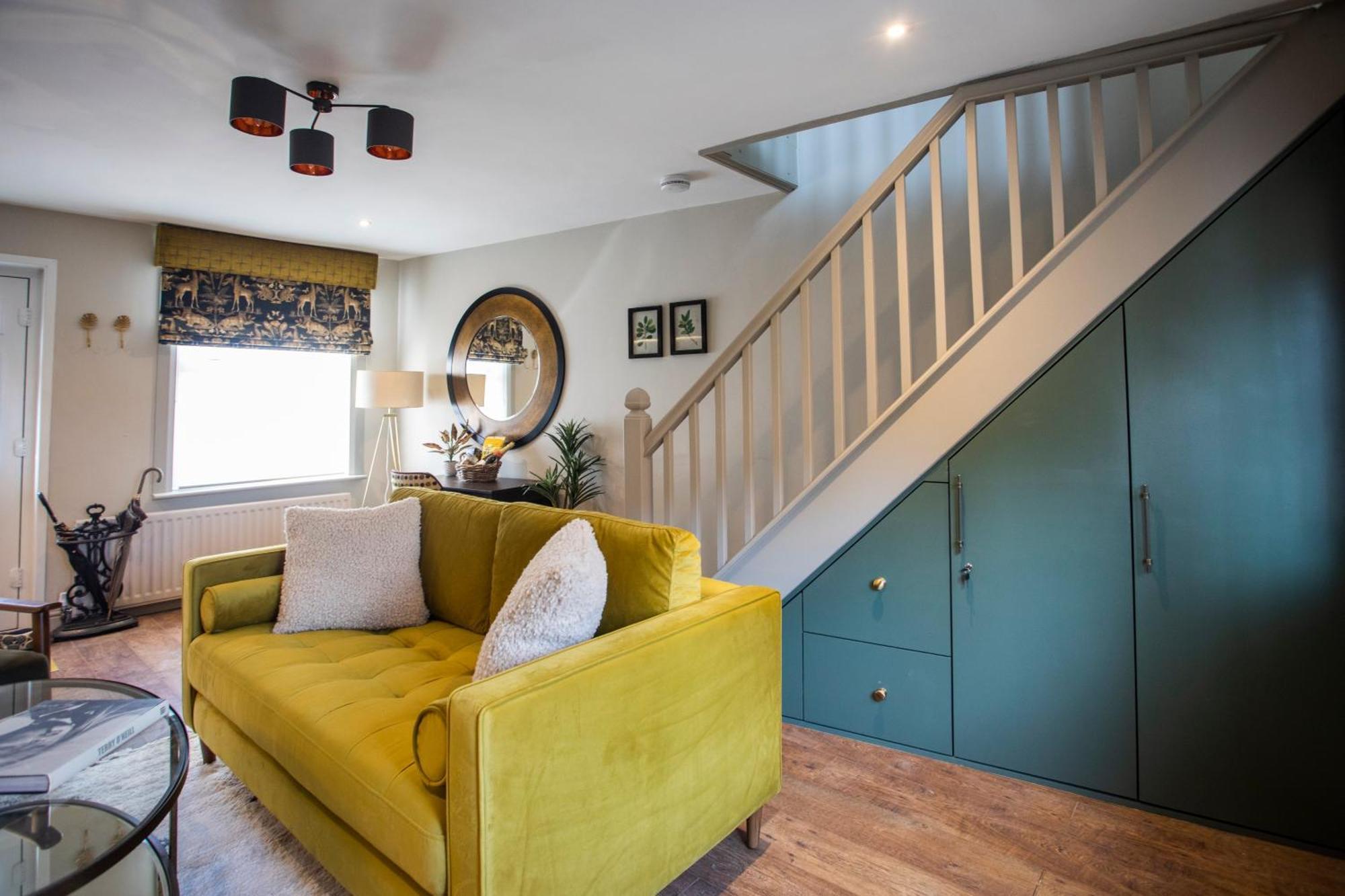 Holiday home Luxe Townhouse - Private Sunny Patio - Close To Castle & Town - Perfect Break, Great For The Races, Workation & Exploring The Cotswolds Warwick (Warwickshire)